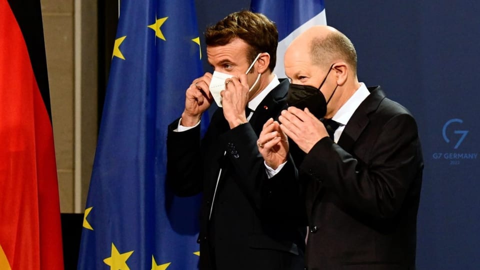 Kanzler Scholz und Macron bei ihrem ersten Treffen