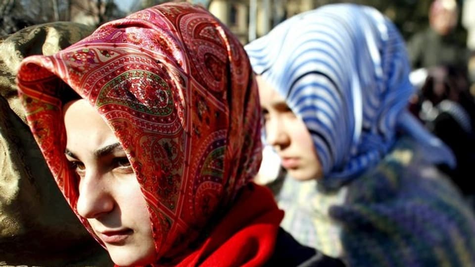 Frauen mit Kopftüchern
