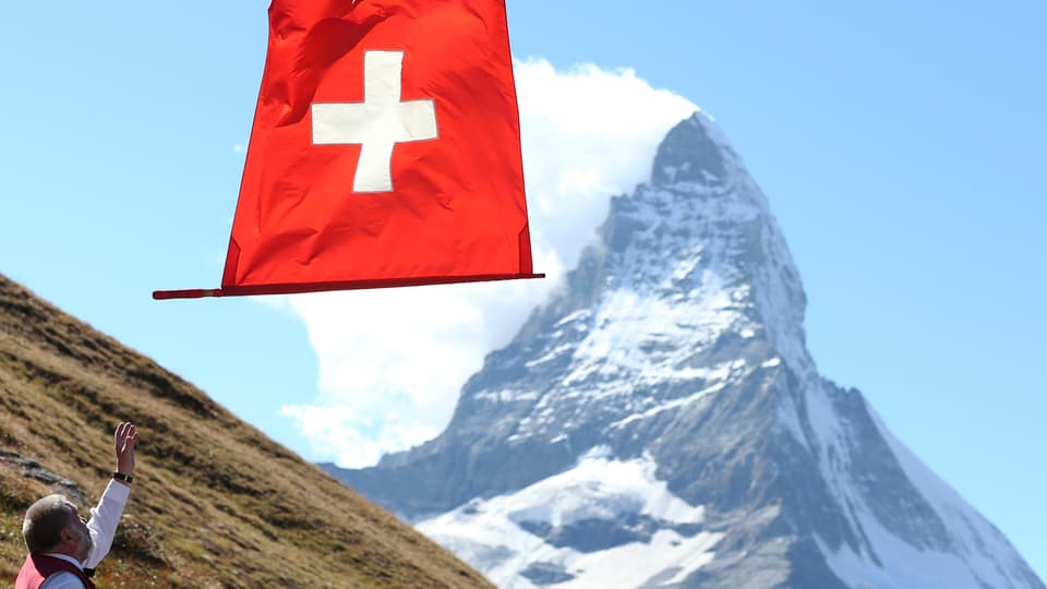 Fahnenschwinger und Matterhorn