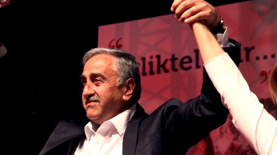 Akinci jubelt.