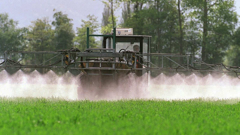 Kritik an hohem Pestizideinsatz in der Schweiz