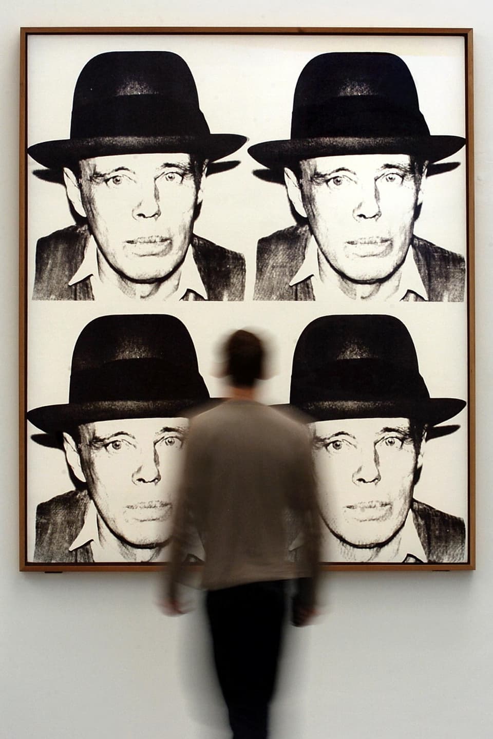 Andy Warhol Druck mit viermal Beuys-Portrait.