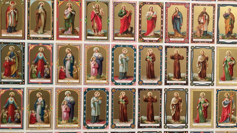 Viele gedruckte Heiligenbilder