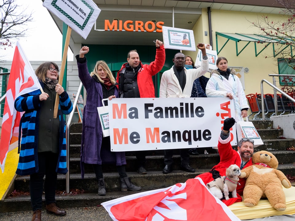 Proteste vor Migros-Filiale
