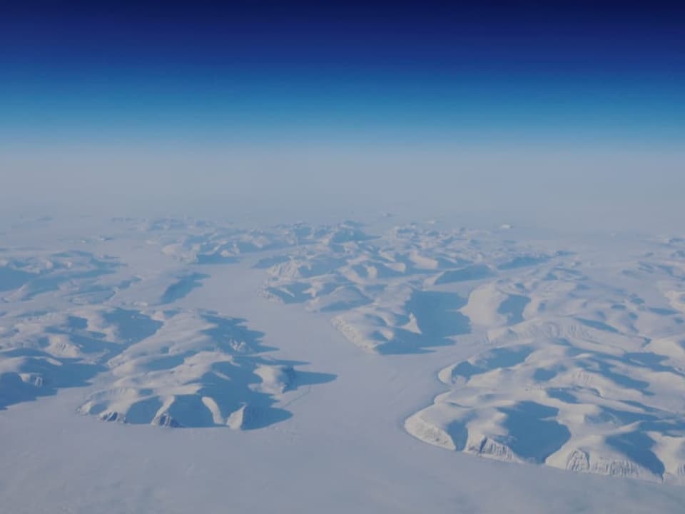 Grönland von oben fotografiert.