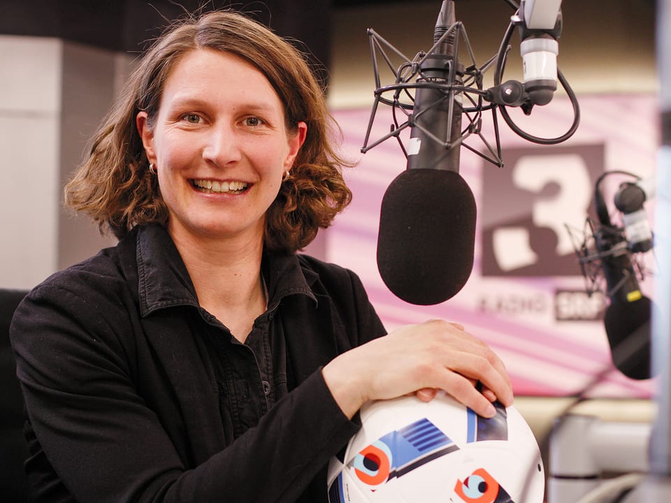 Klug und sympathisch: Unsere Fussballexpertin Kathrin Lehmann.