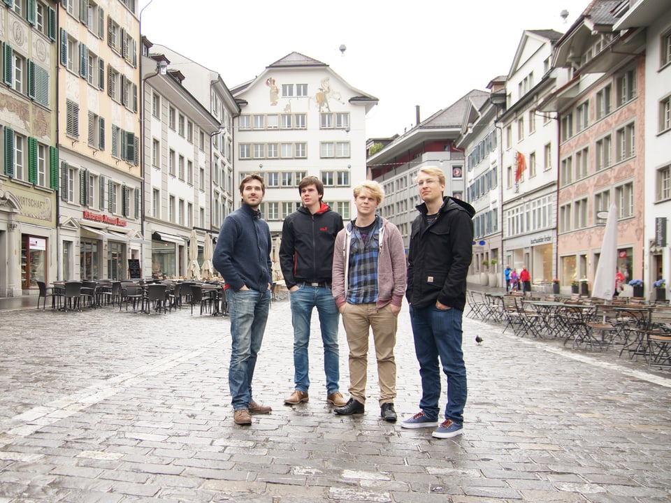 Bandphoto der vier Mitglieder des Samuel Leipold Quartetts.