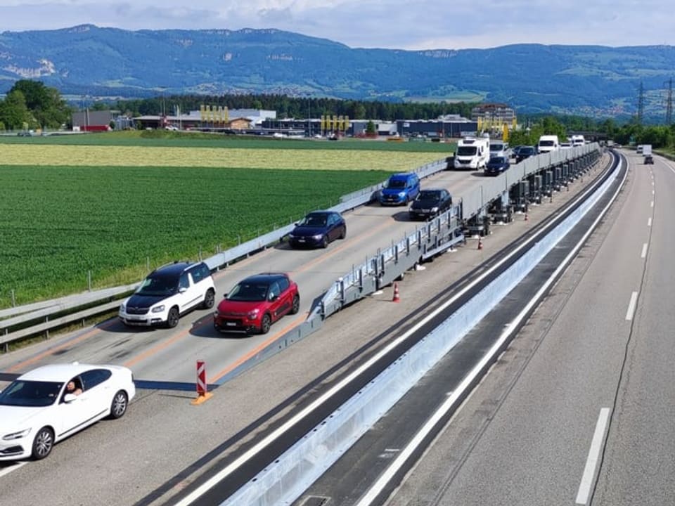 Astra Bridge und Landschaft