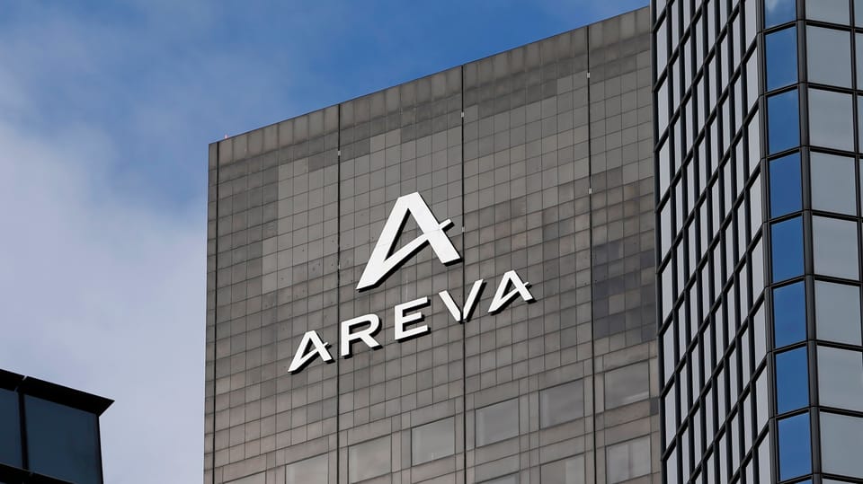 Ein Gebäude mit dem Areva-Logo 