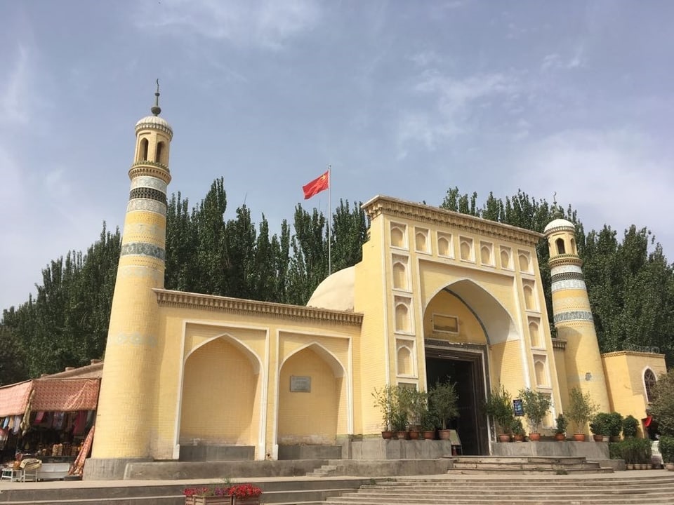 Moschee mit Flagge