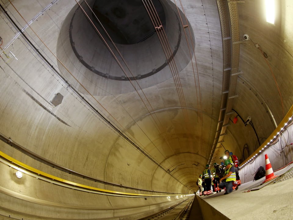 Eine imposante Abluftöffnung im Innern des Tunnels.