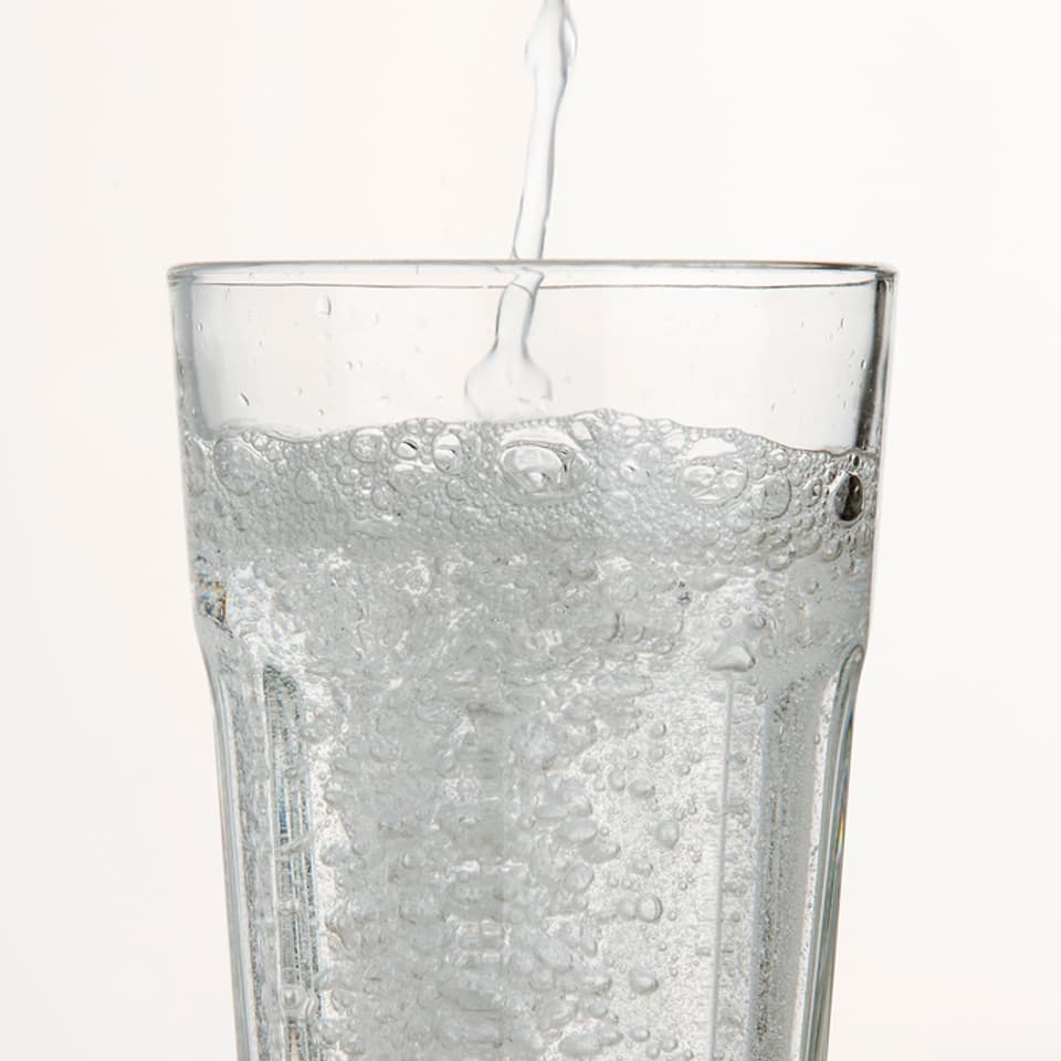 Glas mit Wasser 