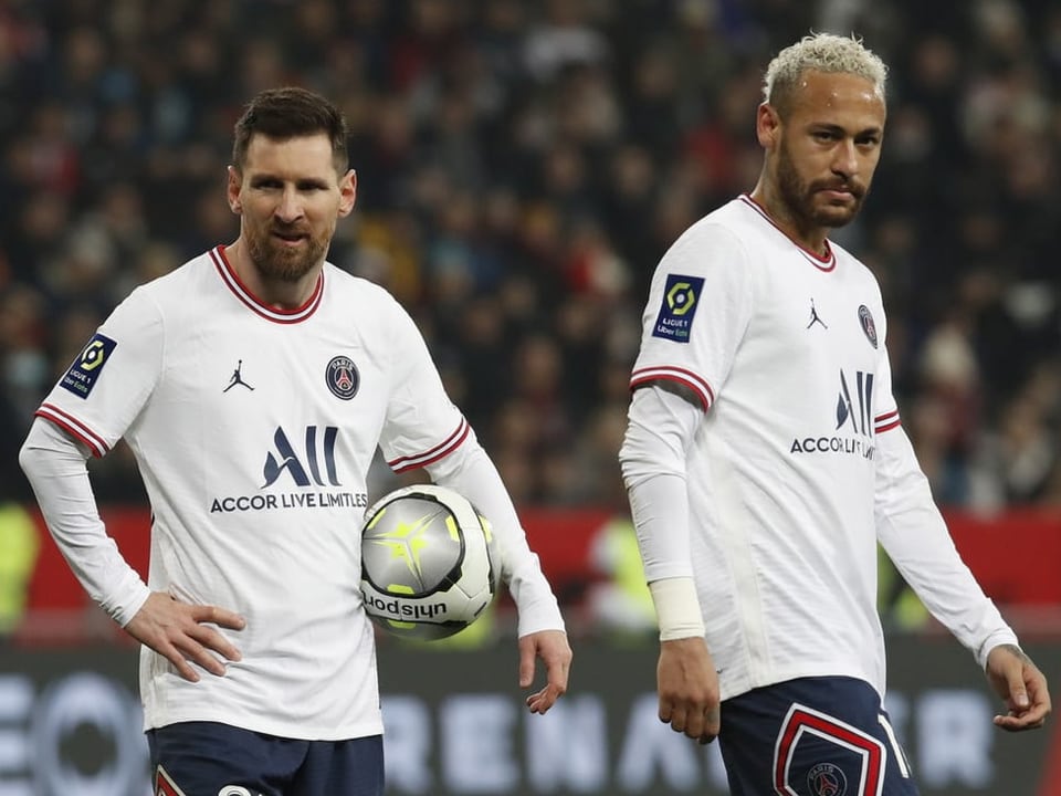 Lange Gesichter bei Lionel Messi und Neymar Lionel Messi und Neymar verlieren in Nizza