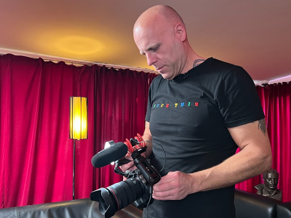 Porno-Produzent Björn Lüpke bei der Arbeit.