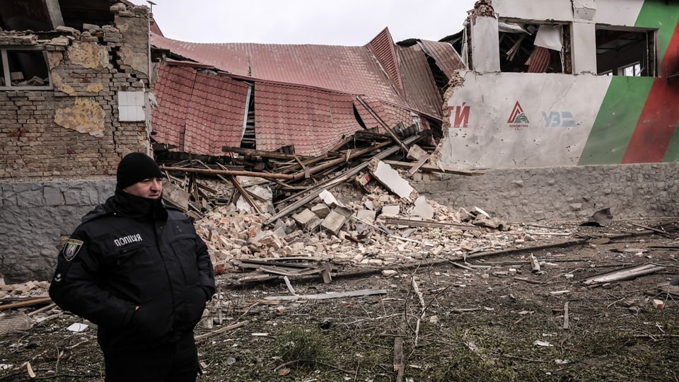 Zerstörte Halle von Lokomotyv Kiew.