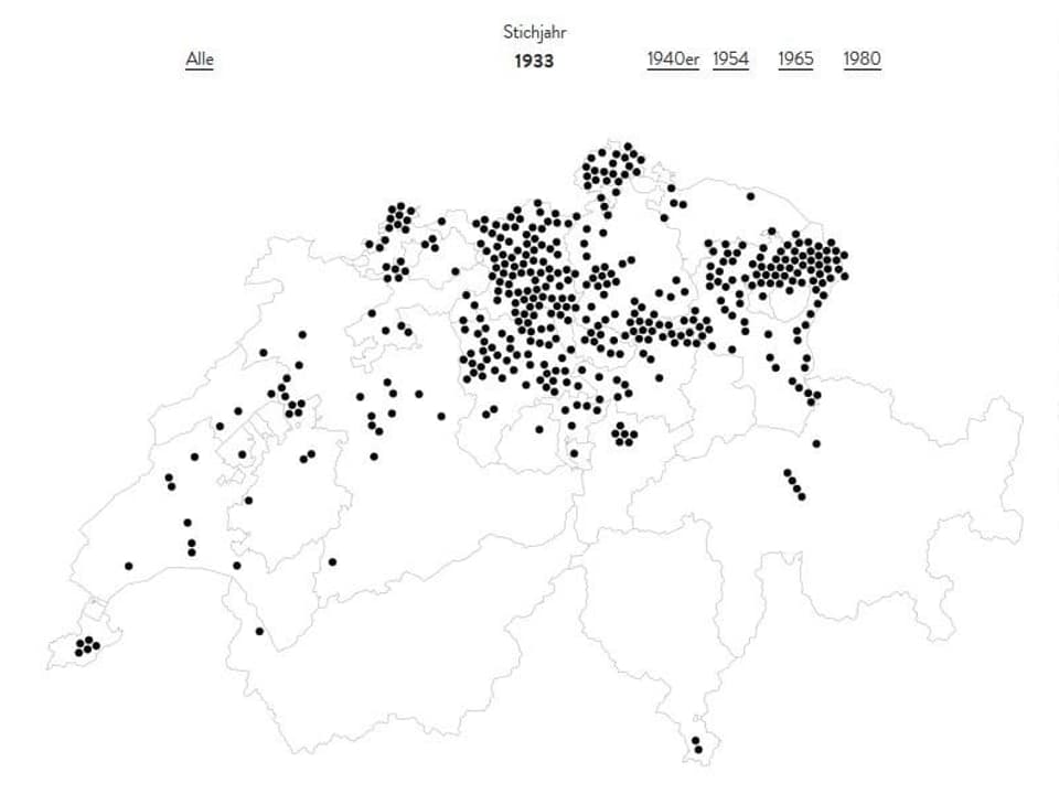 Eine Karte der Schweiz mit vielen schwarzen Punkten, die Anstalten bezeichnen