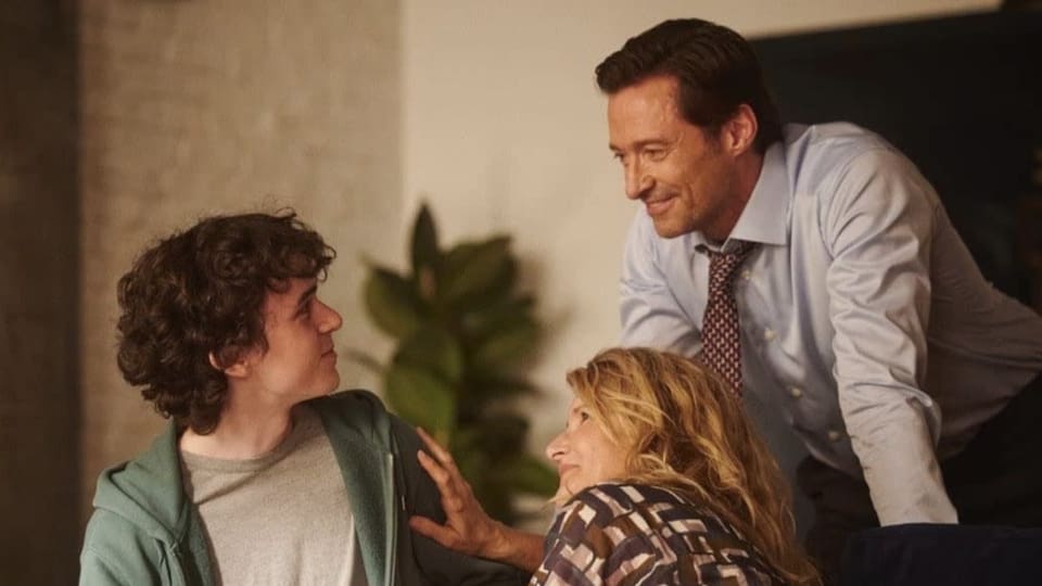 Familienbild aus «The Son» mit Zen McGrath, Laura Dern und Hugh Jackman.