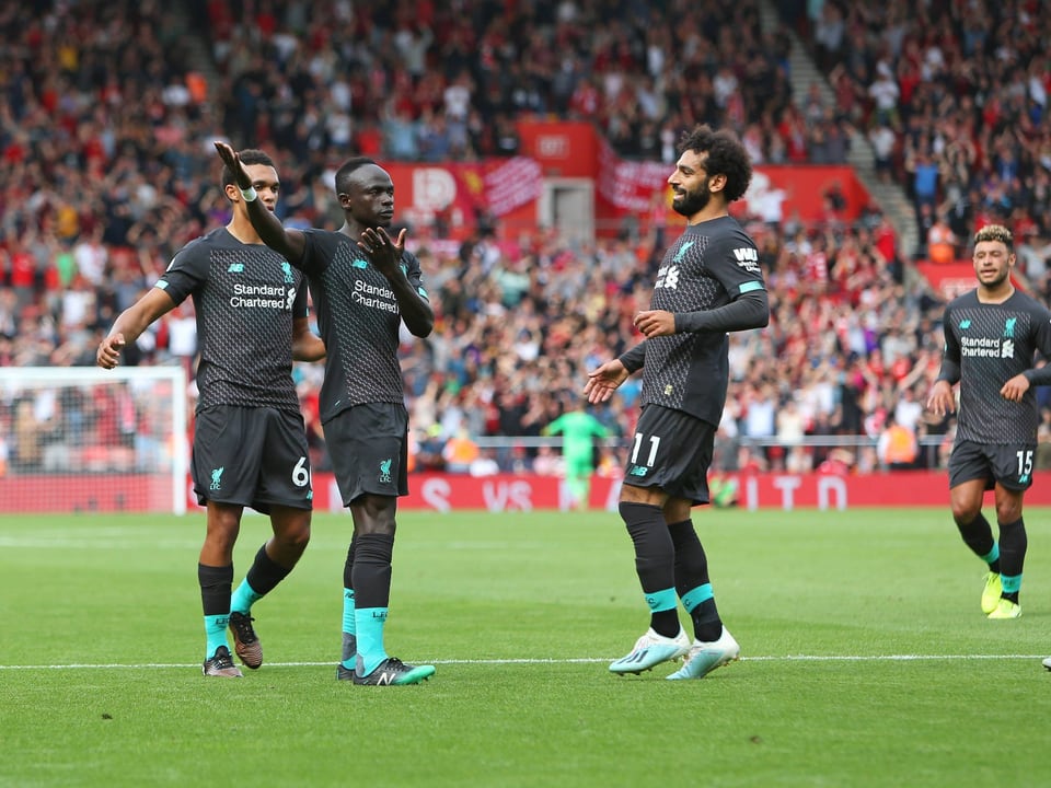 Sadio Mané bejubelt seinen Treffer gegen Southampton mit seinen Mitspielern.