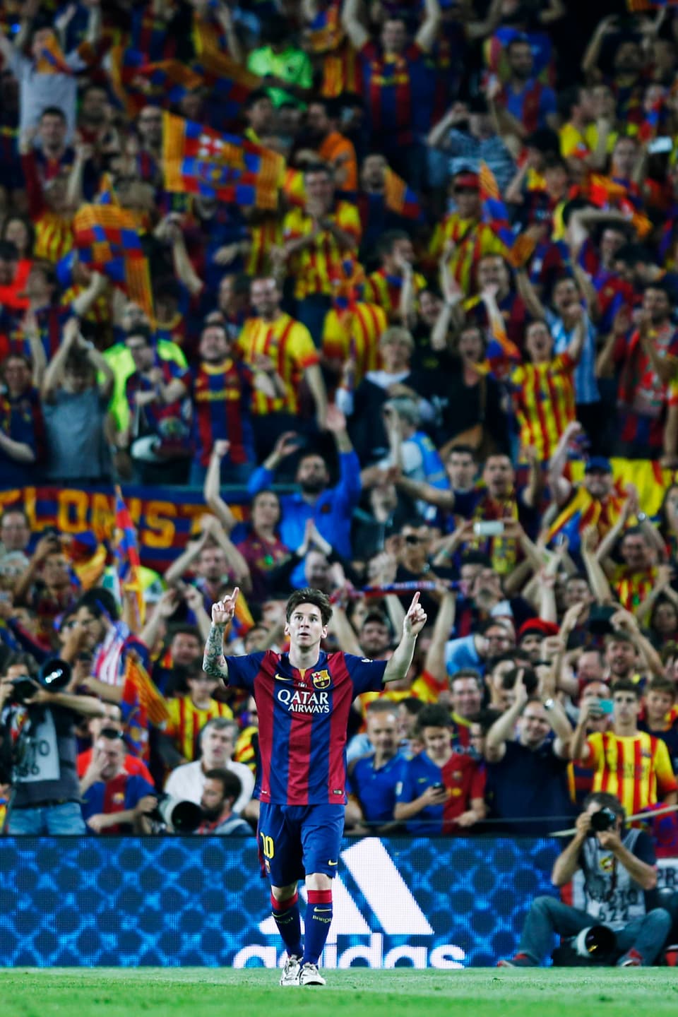 Lionel Messi jubelt im Camp Nou
