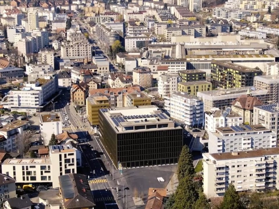 Luftaufnahme auf das neue Stadthaus von Kriens