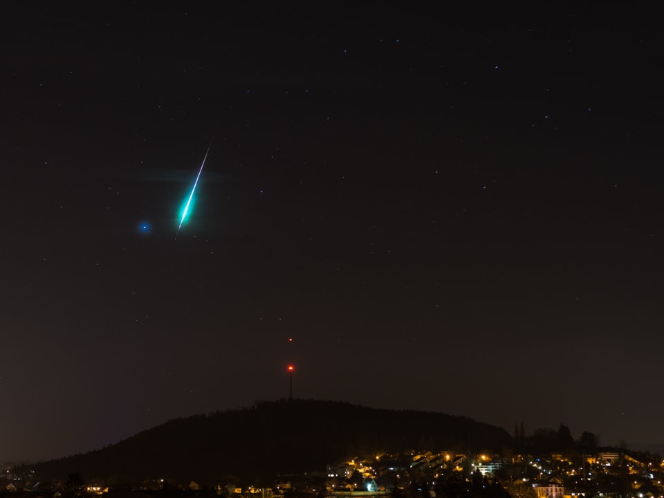 In der klaren Nacht auf den 17. November war über Winterthur diese Sternschnuppe zu sehen.