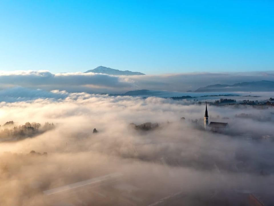 Nebel über Stadt