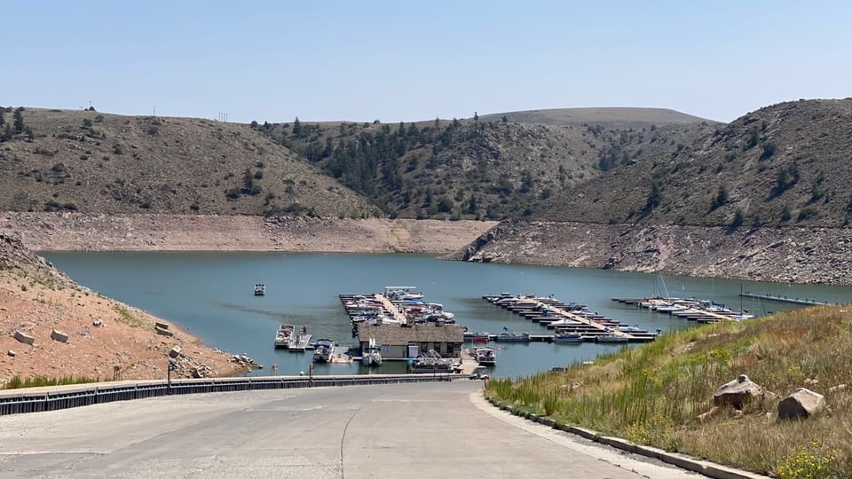 Das Blue Mesa Reservoir liegt auf dem Trockenen