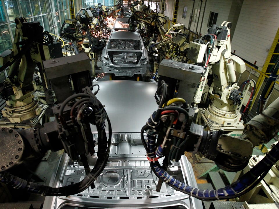 Einblick in eine Fabrik des Autoherstellers Hyundai im südkoreanischen Asan. Hyundai Motor ist mit Kia der fünftgrösste Autohersteller der Welt. Die Firmen garantieren den wirtschaftlichen Aufstieg Südkoreas. (reuters)