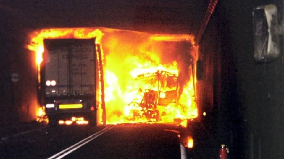 Der brennende Gotthardtunnel Der brennende Gotthardtunnel