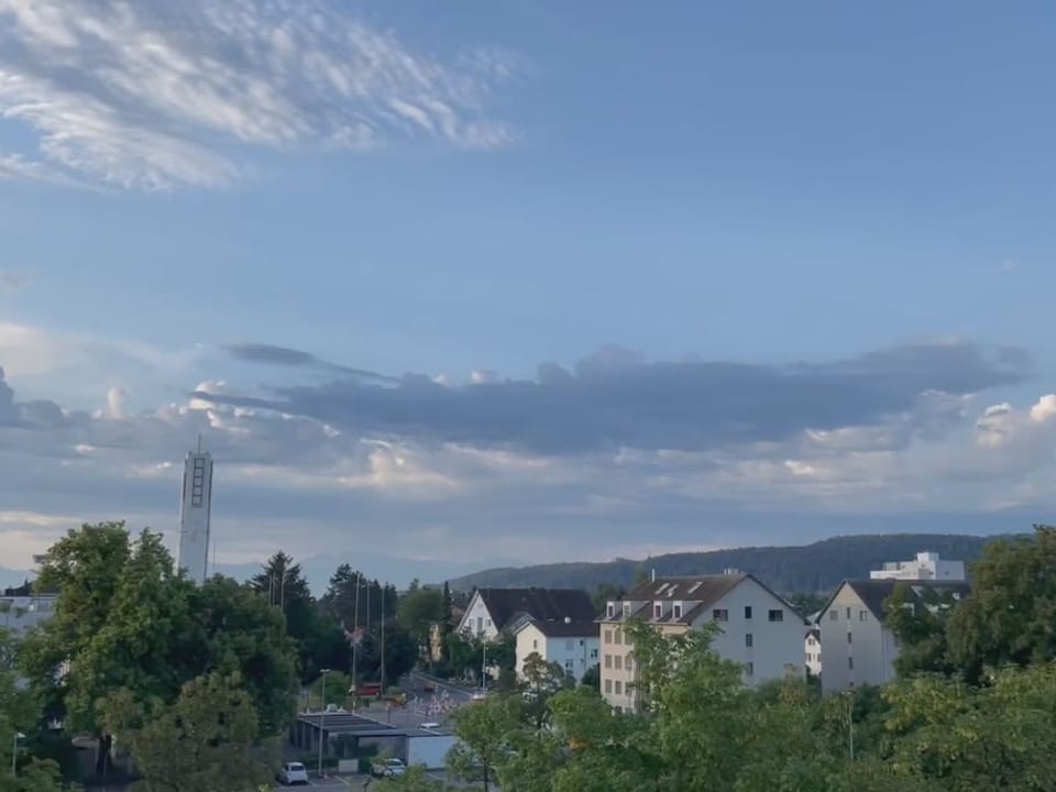 Am Himmel über Dübendorf ist kein einziges Flugzeug zu sehen.