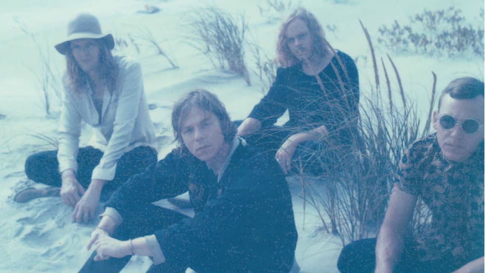 Cage The Elephant «Cry Baby»