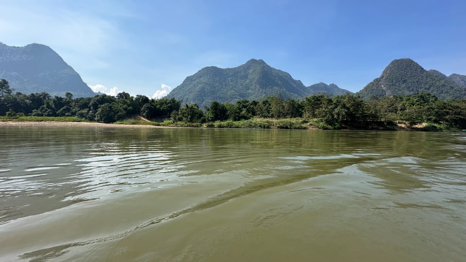 Der Grenzfluss Moei zwischen Thailand und Myanmar.