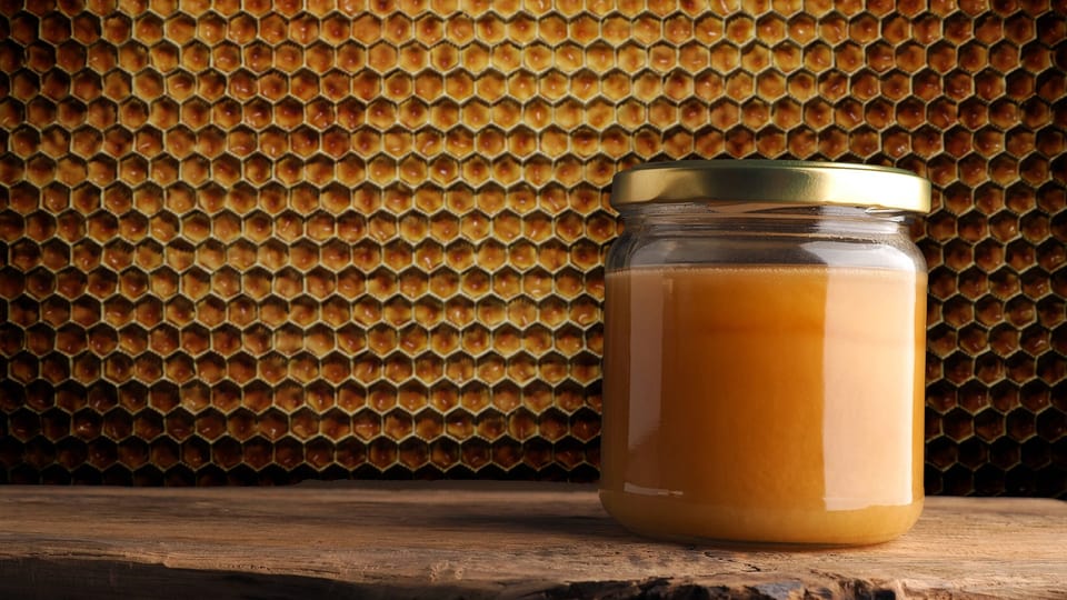 Mit Honig gegen Husten
