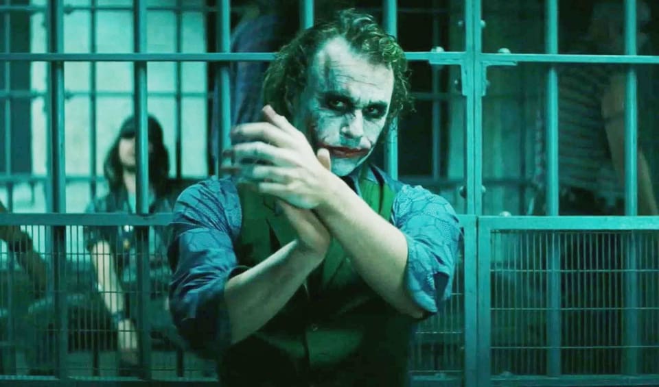 Mann mit angemalten Gesicht: Joker