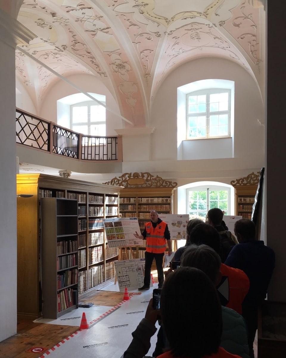 Blick in die Bibliothek des Klosters Engelberg.