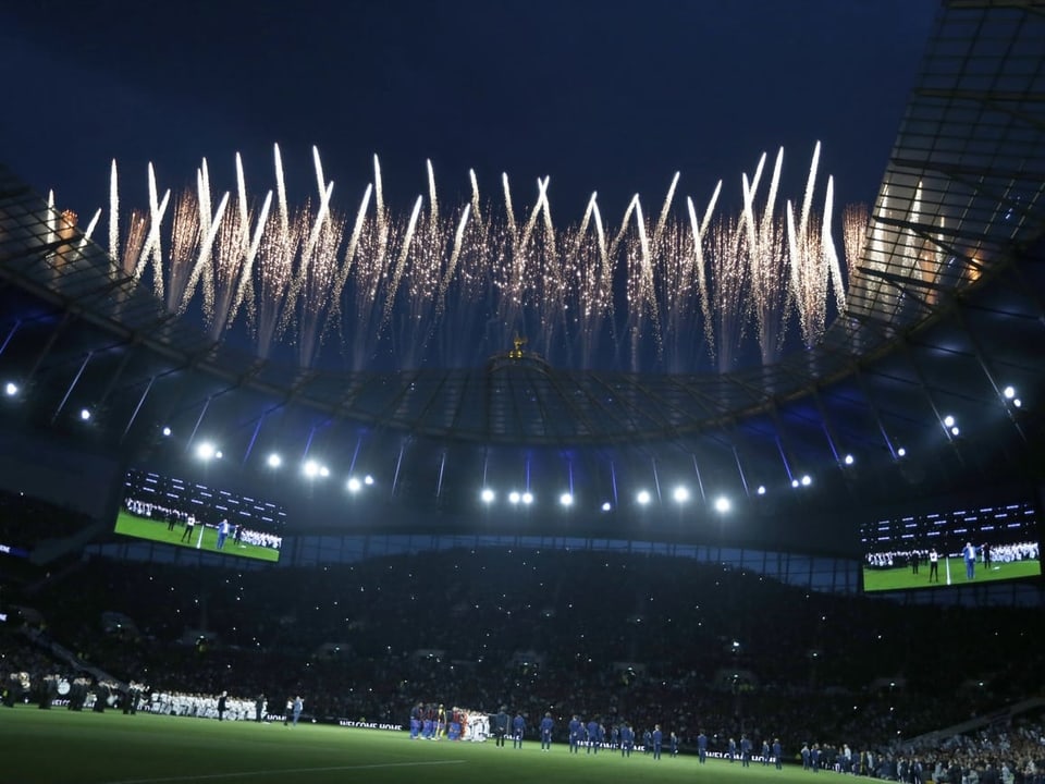 Feuerwerk über dem neuen Tottenham-Stadion.