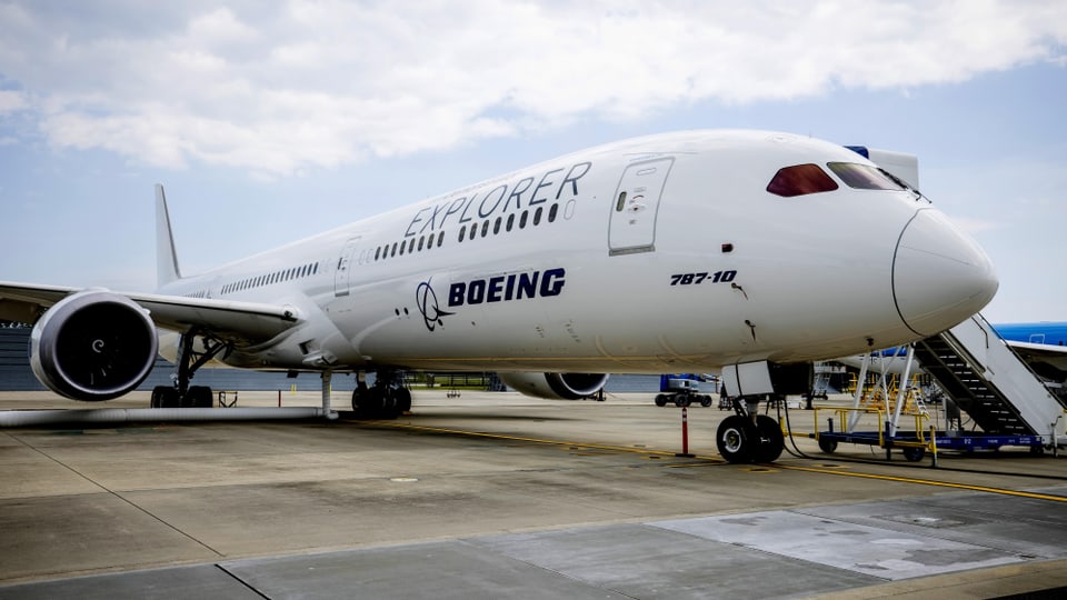 Bild eines Boeing-Flugzeugs des Typs 787.