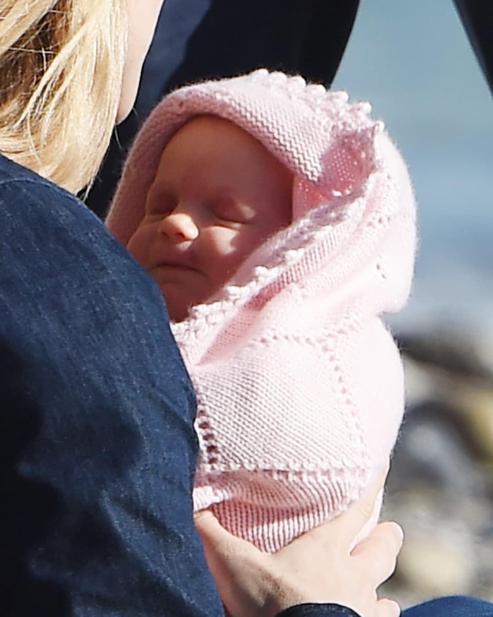 Baby Celeste scheint bereits jetzt ein Fan von Sonne, Strand und Mama Michelle zu sein. 