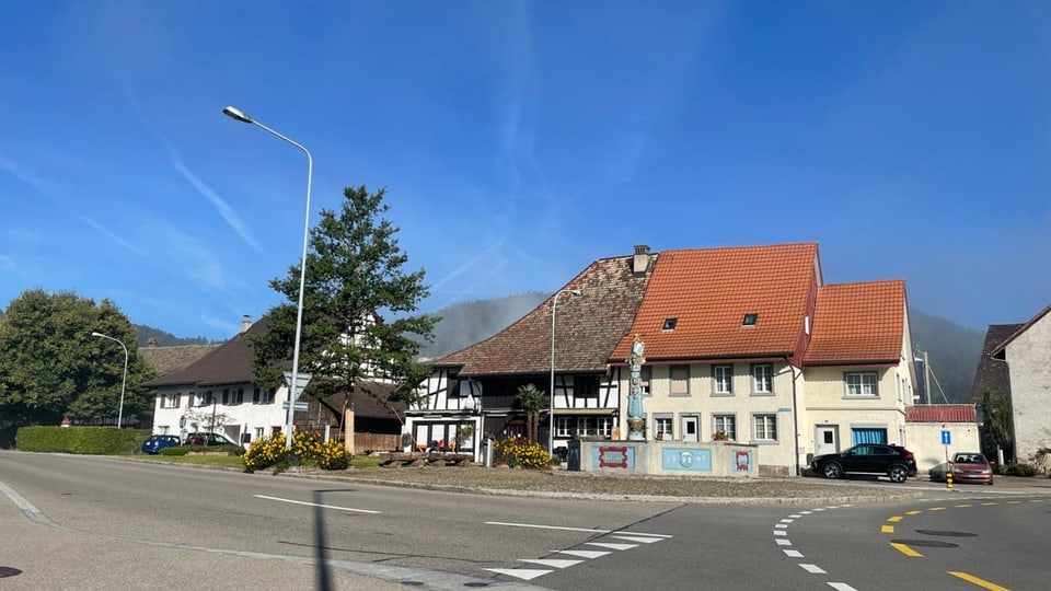 Alte Riegelhäuser im Dorfzentrum von Stadel