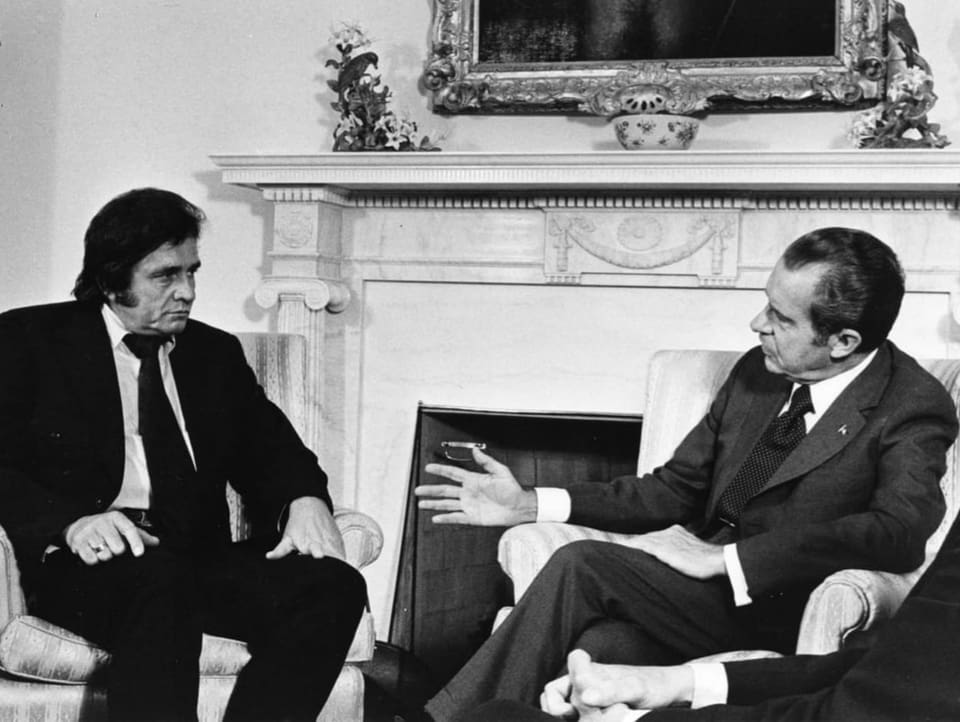 Johnny Cash und Präsident Nixon im Weissen Haus.