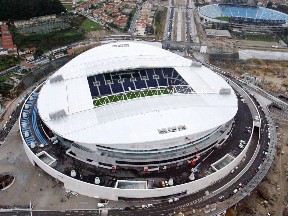 Blick von oben auf das Estadio do Dragao