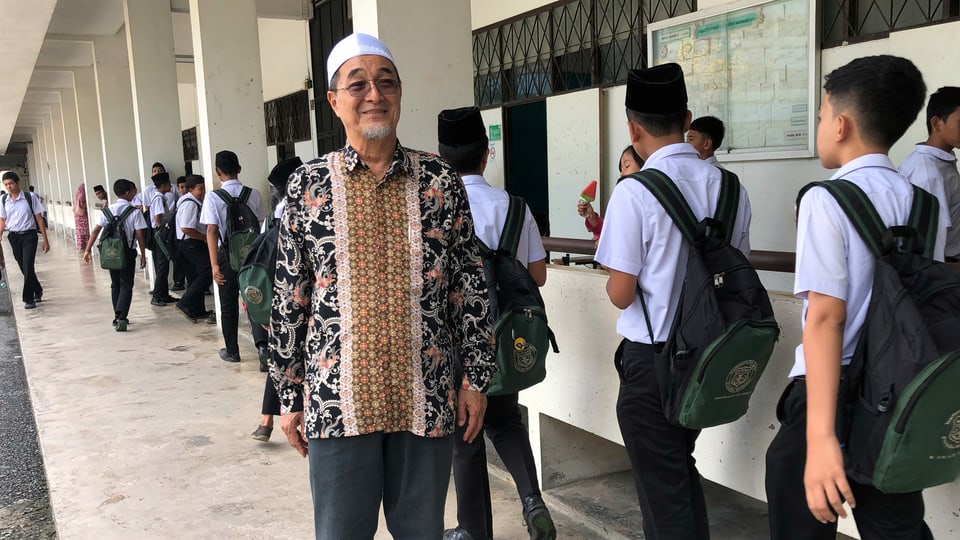Der Leiter des Thamavitya-Gymnasium, Abdulrahman Tupa: Die Schülerinnen und Schüler dürfen ihre Sprache und Religion nicht verlieren.