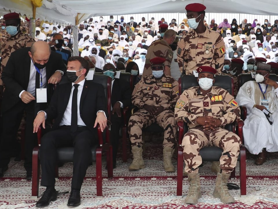 Macron 2021 bei der Beerdigung des getöteten Präsidenten in Mali