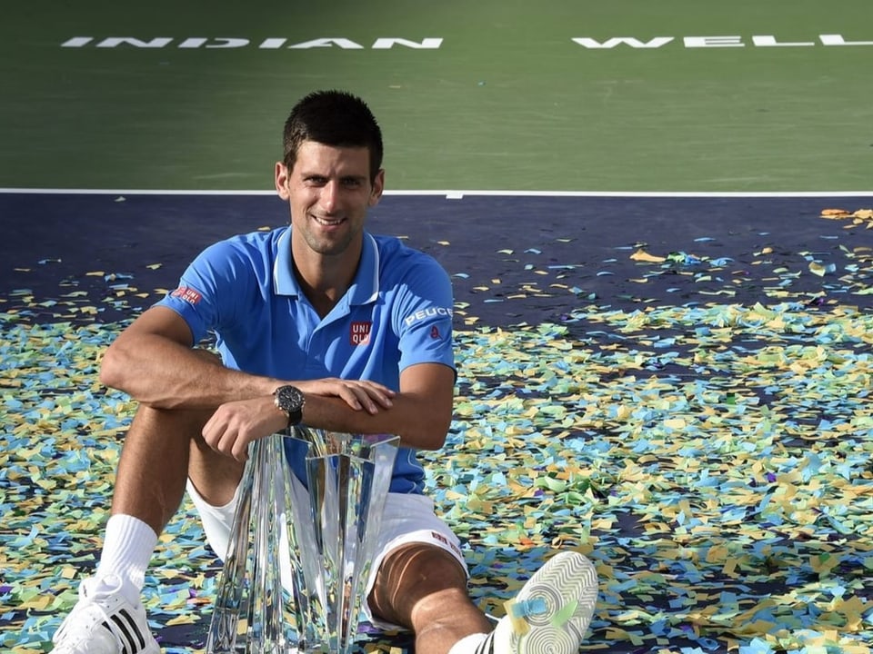 Novak Djokovic bei der Siegerehrung.