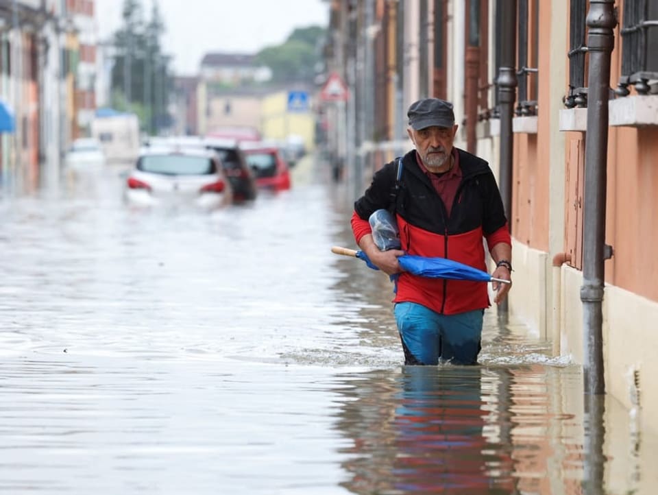 Unwetter in EmiliaRomagna Überschwemmungen in Italien Opferzahl