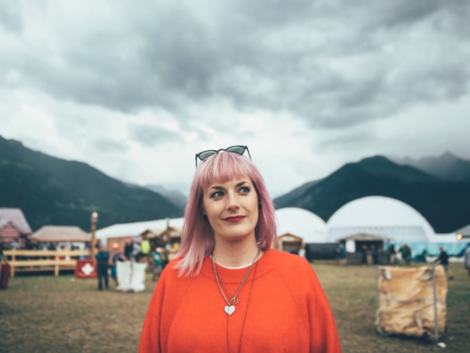 Gegenpol zum grauen Himmel: Tina Nägeli