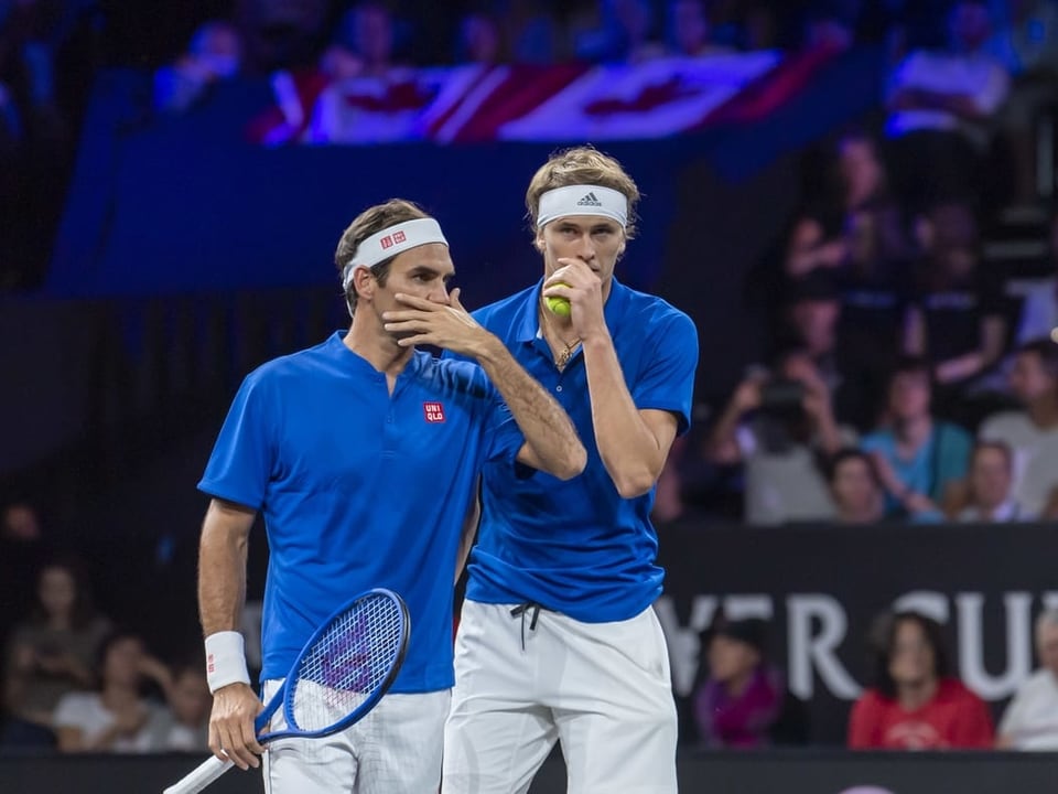 Noch vor 3 Wochen standen Roger Federer und Alexander Zverev auf der gleichen Seite des Netzes.