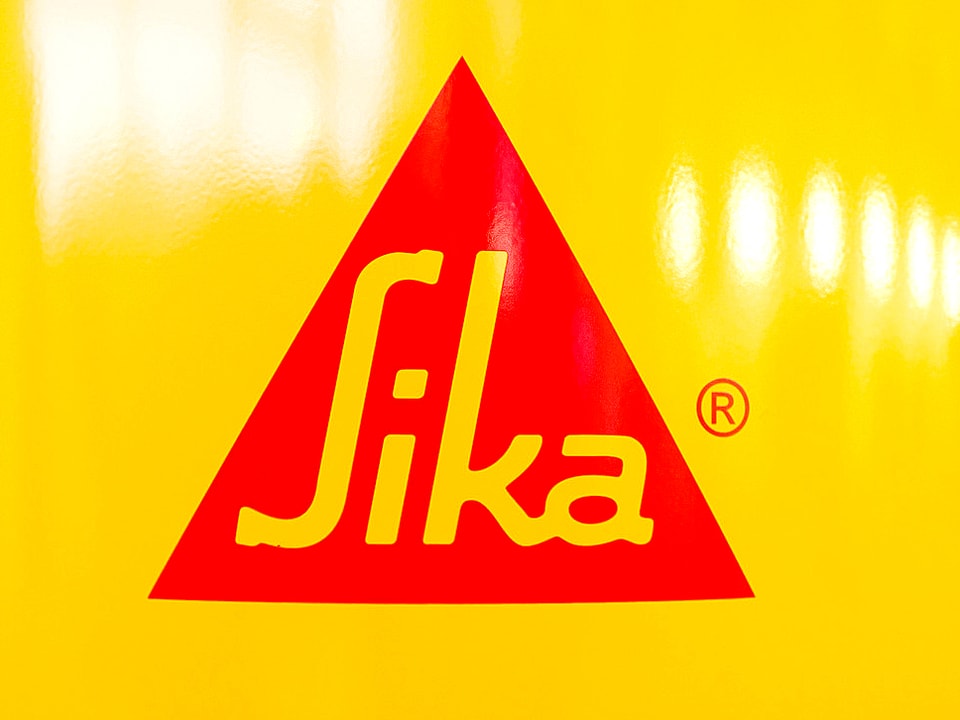 Sika Logo auf Siloturm