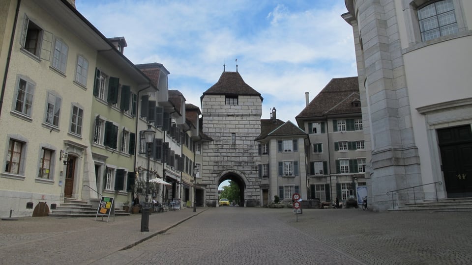 Blick auf das Baseltor in der Solothurner Altstadt.