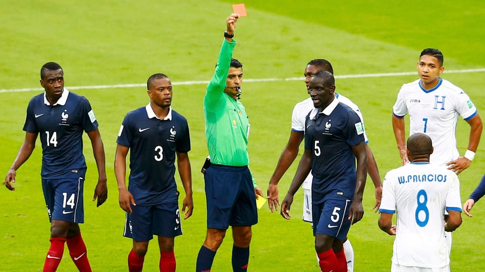 Wilson Palacios wird gegen Frankreich des Feldes verwiesen